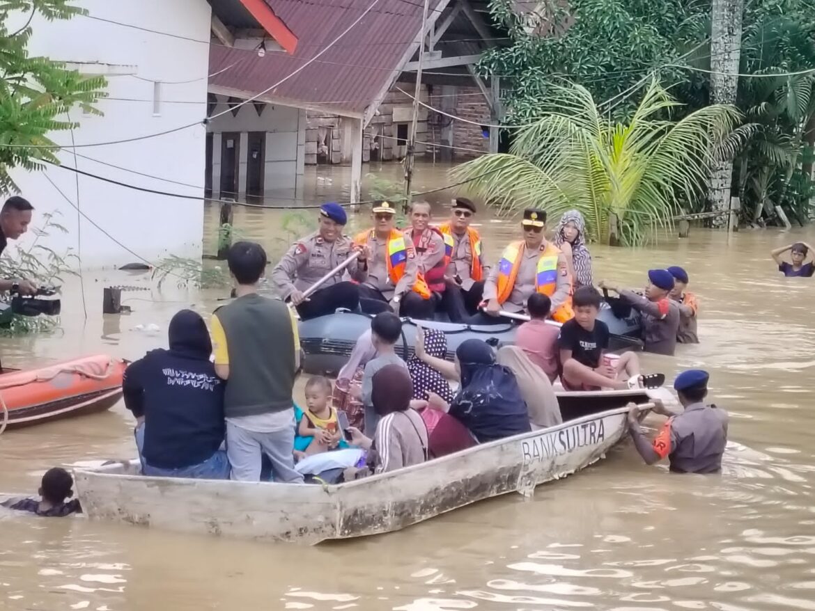 *Wakapolda Sultra Tinjau Lokasi Banjir di Wanggu, Pastikan Keselamatan dan Kebutuhan Warga Terpenuhi*