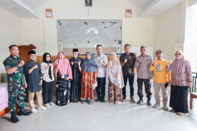 Respons Cepat Bencana Palanro, Pj Sekda Barru Salurkan Bantuan Tanggap Darurat untuk Korban Puting Beliung