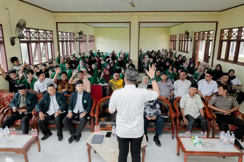 Wabup Barru Dr. Abustan Paparkan Tantangan Guru PAI di Era Digital pada Kuliah Umum STAI Al Gazali