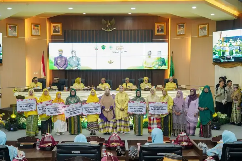 HUT Barru Bertabur Berkah: Pemprov Sulsel Kucurkan Bantuan Miliaran Rupiah untuk Infrastruktur hingga UMKM