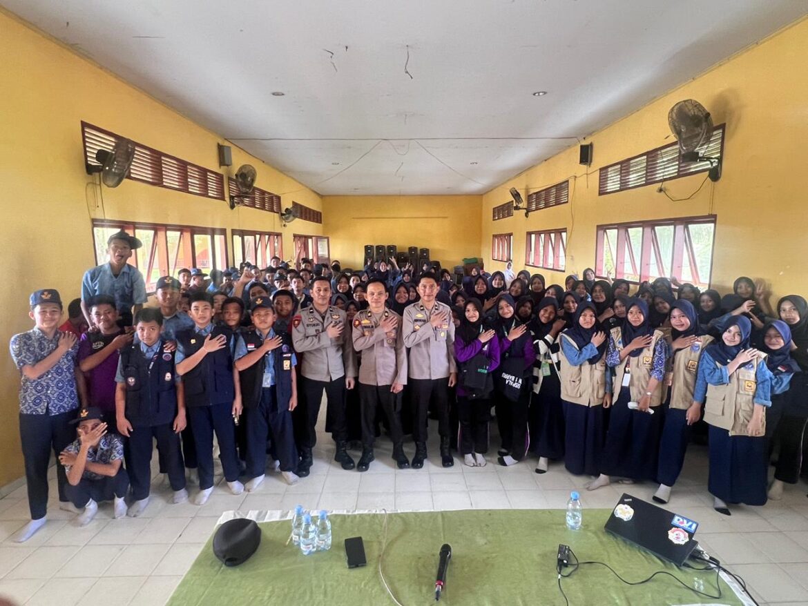 ​Polres Barru Edukasi Siswa SMPN 1 Barru Terkait Dampak dan Konsekuensi Hukum Bullying