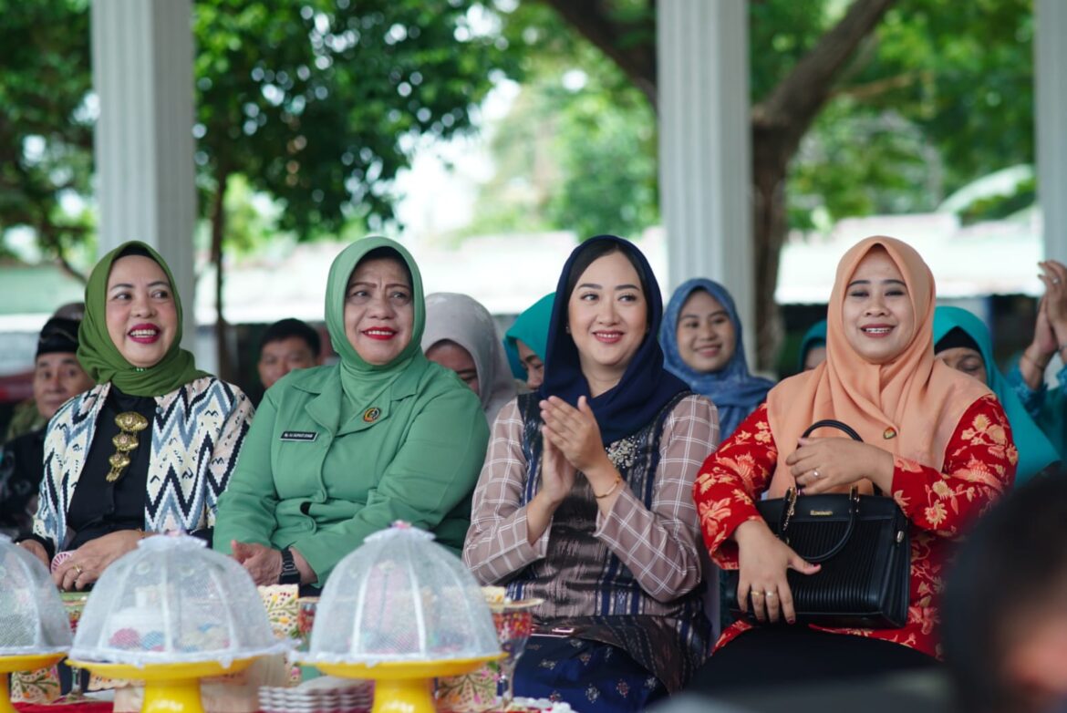 *Ketua TP. PKK Bantaeng Hadiri Puncak Peringatan Hari Lansia Nasional Tingkat Kabupaten Bantaeng