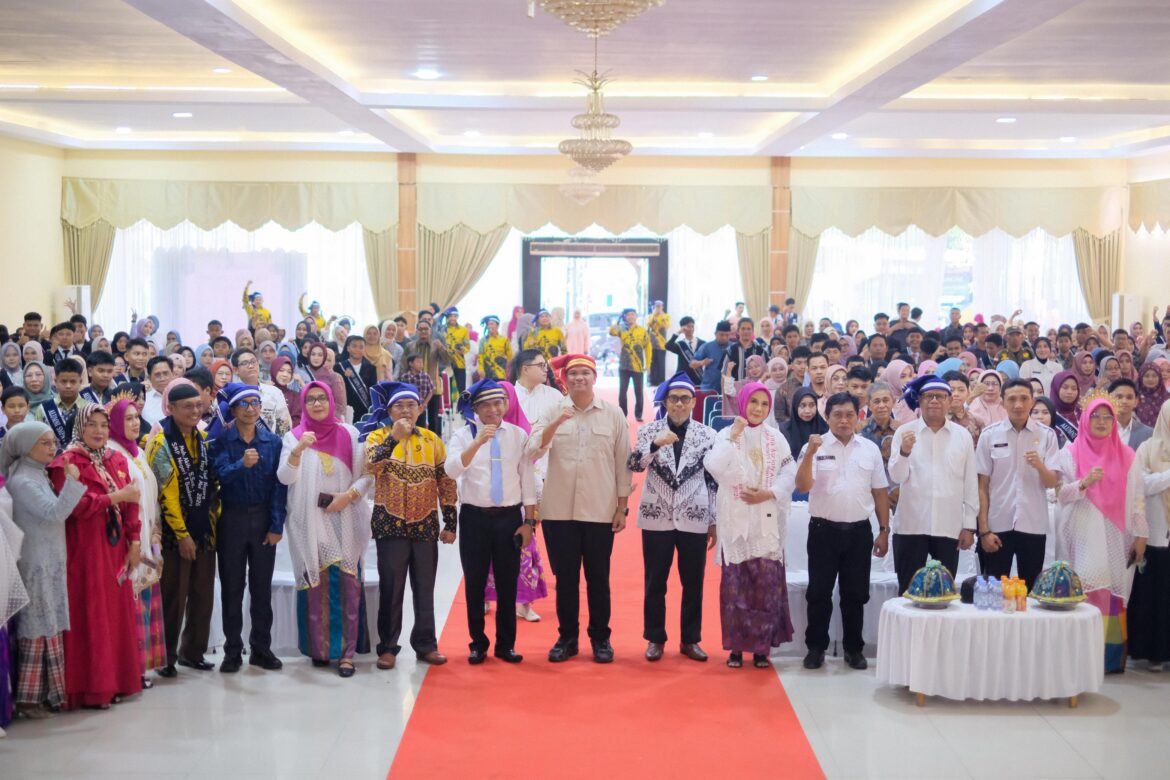 Bupati Bantaeng Apresiasi Penamatan Siswa SMP Negeri 1 Bantaeng, Dorong Generasi Muda Terus Berprestasi