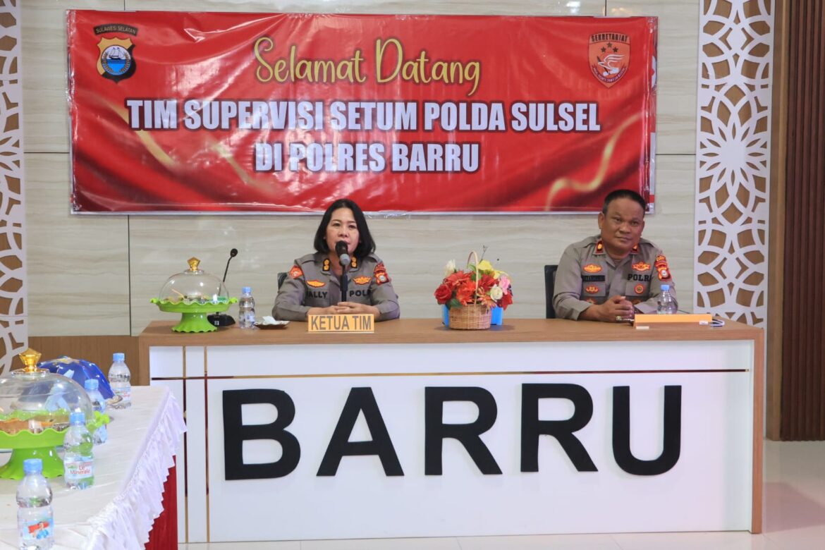 TIM SETUM POLDA SULSEL SUPERVISI PENGGUNAAN APLIKASI ASTINA DI POLRES BARRU, DORONG DIGITALISASI ADMINISTRASI POLRI