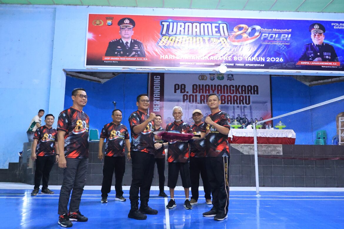 ​Sambut HUT Bhayangkara ke-80, Polres Barru Gelar Turnamen Bulutangkis Kapolres Cup