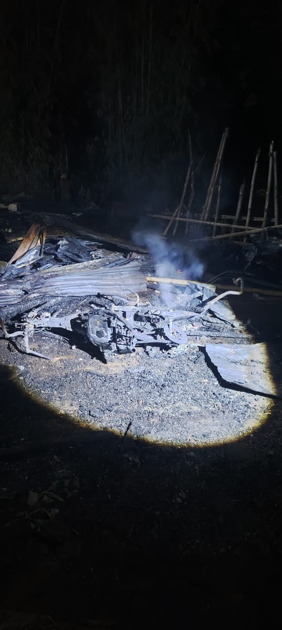 ​Diduga Korsleting Listrik, Rumah Panggung Petani di Pujananting Barru Ludes Terbakar
