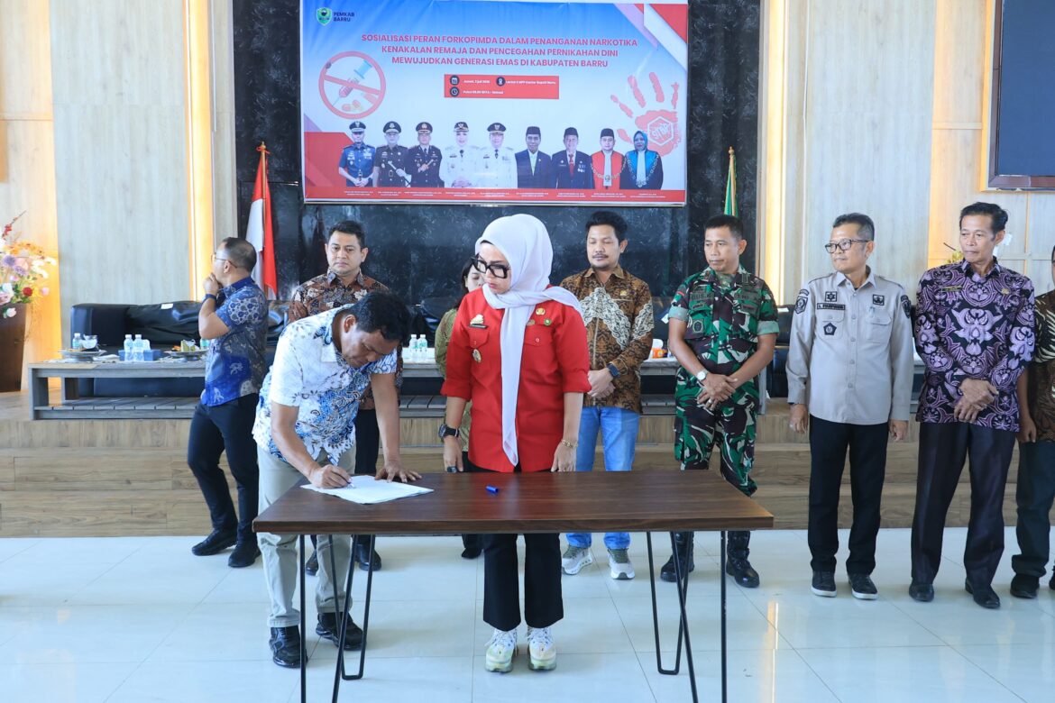 Polres Barru Edukasi Pelajar tentang Bahaya Narkoba, Kenakalan Remaja, dan Pernikahan Dini Bersama Forkopimda