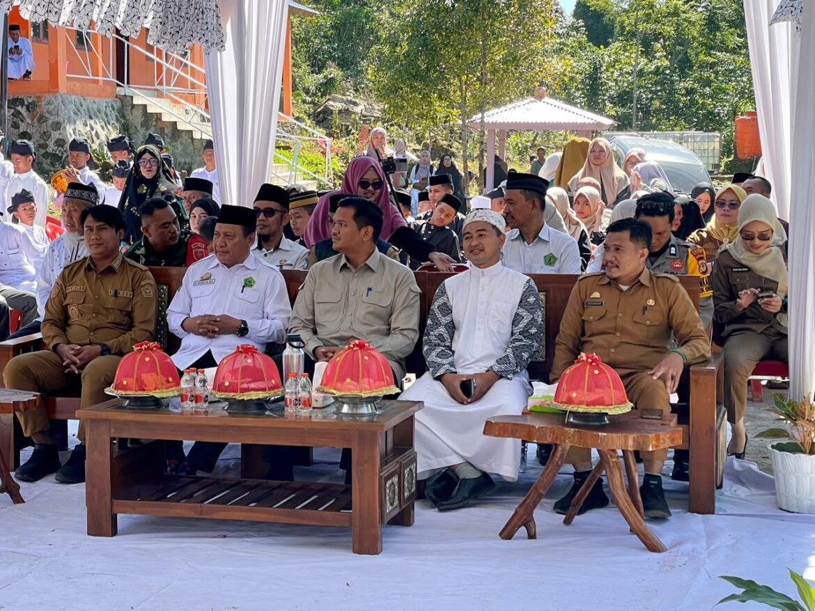 Raih Akreditasi A, Bupati Bantaeng Beri Bantuan Pembangunan Asrama Pesantren An-Nawawi