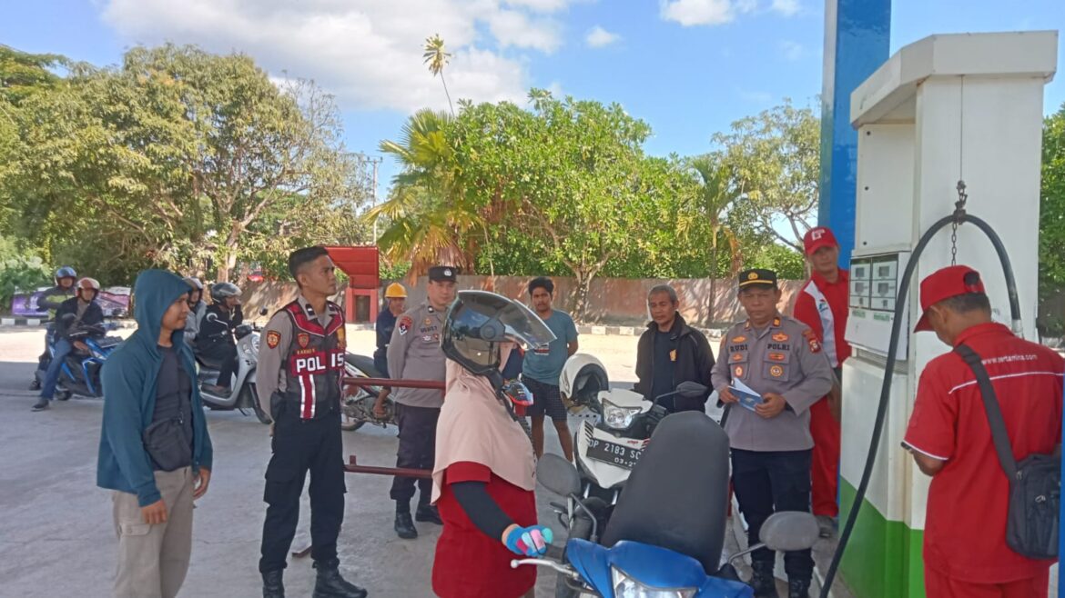 ​Pimpin Sidak di SPBU Siawung, Kapolsek Barru Kawal Distribusi BBM dan Cegah Kecurangan