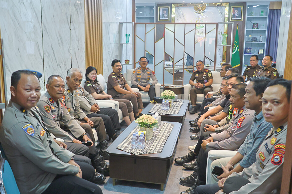 Kapolres Barru Perkuat Sinergitas dengan Kajari Barru Melalui Coffee Morning