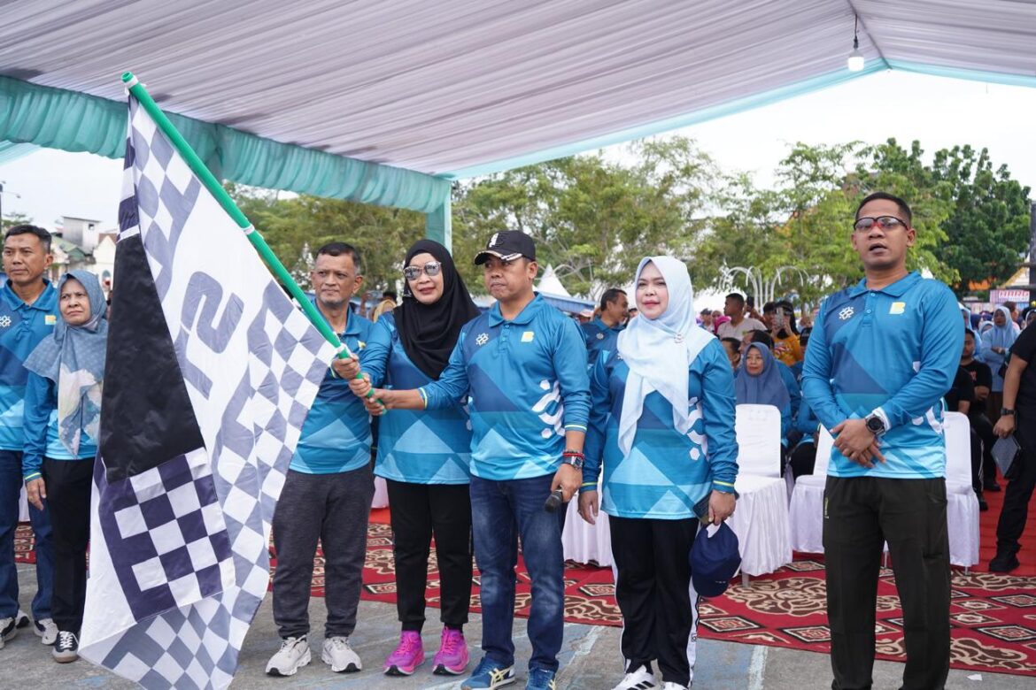 Wajo Tuan Rumah Harganas ke – 33, Bupati Andi Rosman melepas jalan sehat di RTH Callaccu