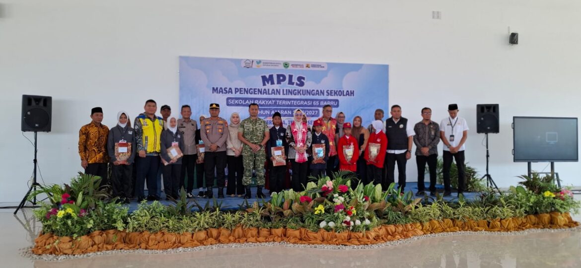 Polres Barru Hadiri Pembukaan MPLS Sekolah Rakyat Terintegrasi 1, Dukung Pendidikan Inklusif dan Pembentukan Karakter Generasi Bangsa