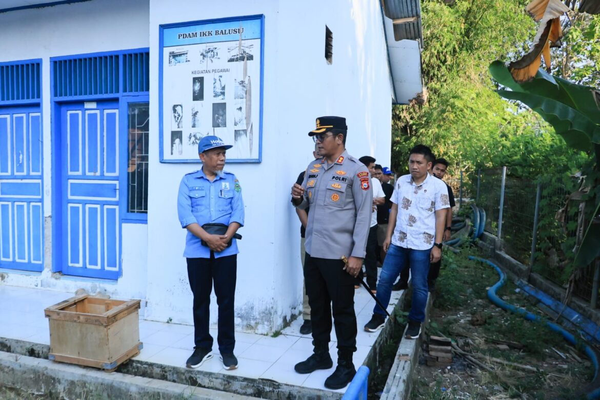 Debit Air Menurun Akibat El Nino, Kapolres dan Dirut Perumda Tirta Waesai Cek Kondisi Bendung Batu Bessi