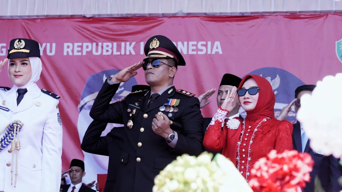 ​Sukses Gelar Upacara HUT ke-81 RI, Kapolres Barru Puji Dedikasi Anggotanya