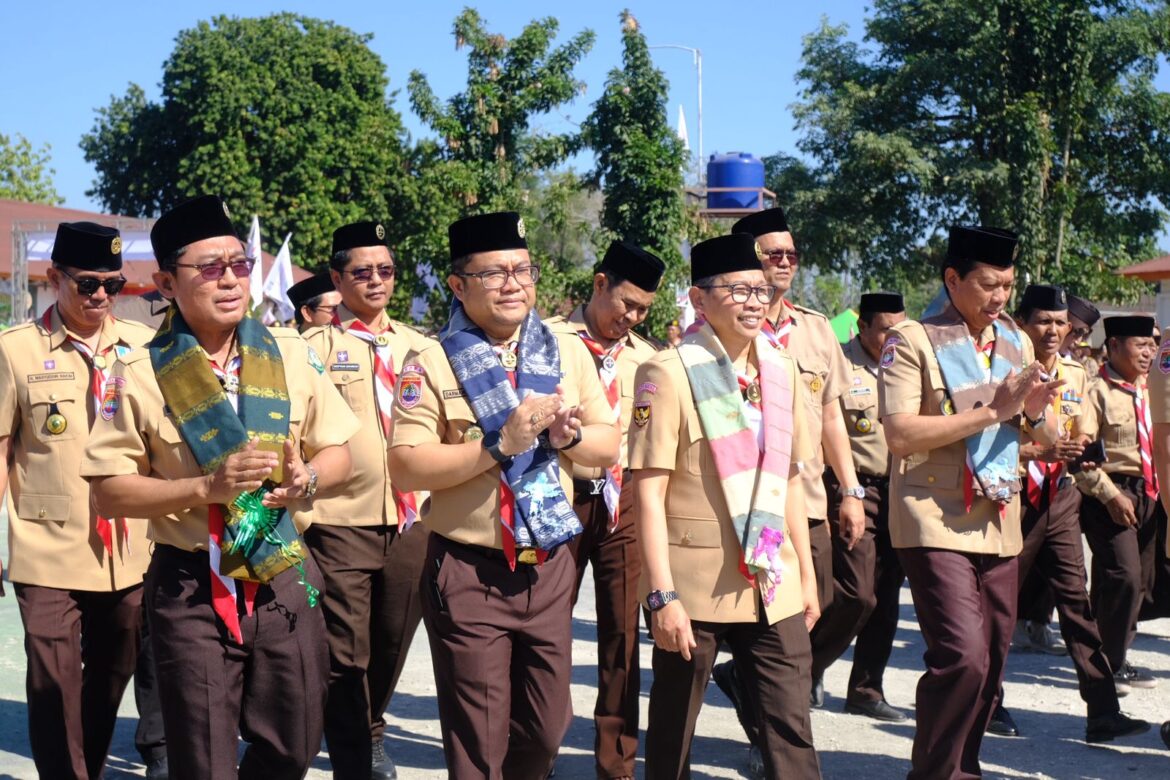 Bersama Kepala Kanwil Kemenag Sulsel, Wabup Gowa Berbaur di Pembukaan Kemah Pramuka Madrasah