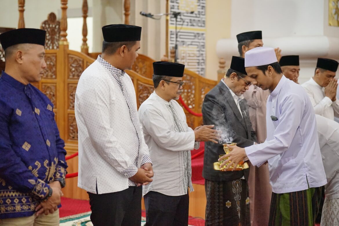 *Hadiri Maulid Akbar 1448 H, Bupati Bantaeng Tekankan Pentingnya Dzikir, Doa dan Ukhuwah